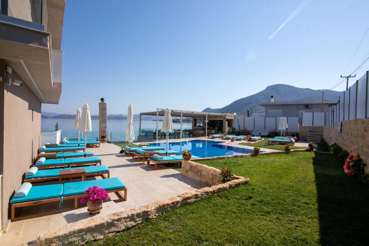 Aianteion Bay Luxury & מלון 3*