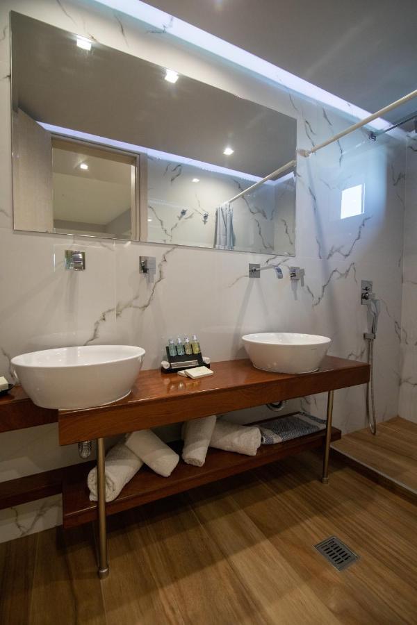 מלון Aianteion Bay Luxury &