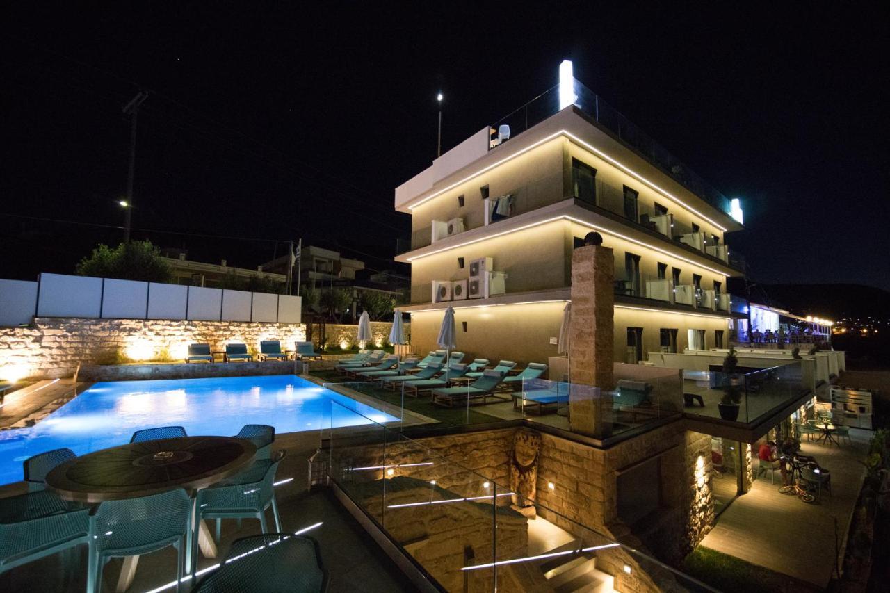 Aianteion Bay Luxury & מלון Aiándion